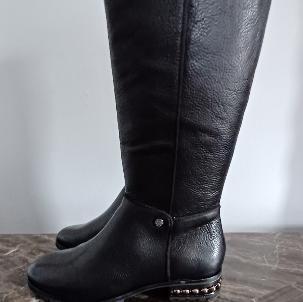 Karl Lagerfeld  boots size 8 M